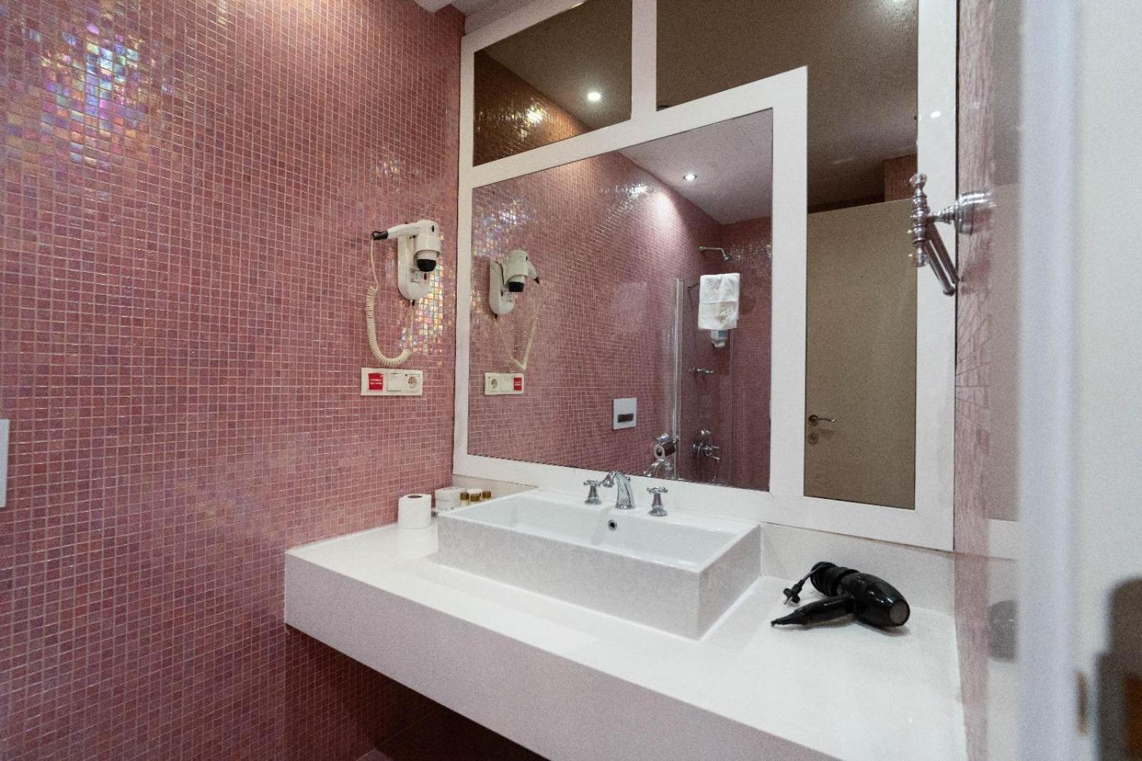 Golden Pars Hotel (Adults Only) Бурса Екстериор снимка